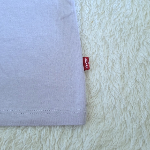 Levi's Light Lavender💜 with Iridescent Logo Tee👕 - NWT - Picture 10 of 15
